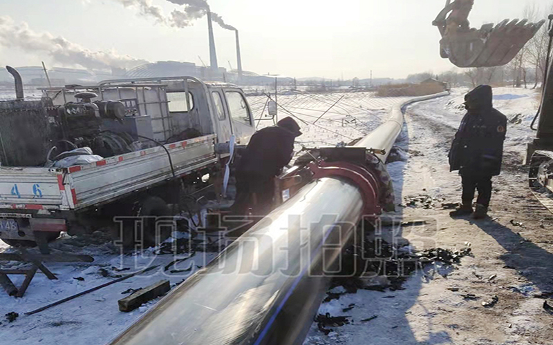 2019年成功穿越巖石450米DN500燃?xì)夤艿?>
                        <span>2019年成功穿越巖石450米DN500燃?xì)夤艿?/span>
                    </a>
                                        <a href=